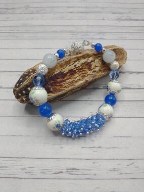 New Hand Crafted Beaded Chunky Cluster Bracelet, Magnetic Clasp, Not Adjustable
